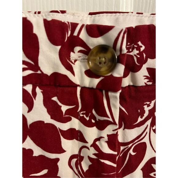 Lands' End White and Red Floral Bermuda shorts. Size 12 - Picture 3 of 6
